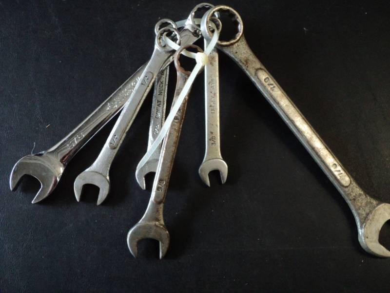 lot 136 image: Wrenches...