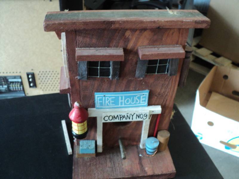 lot 141 image: Fire House Bird House...