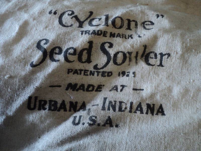 lot 178 image: Vintage Seeds Spreaders and Tools...
