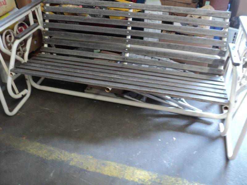 lot 187 image: 66 x 32 Glider very good conditi...