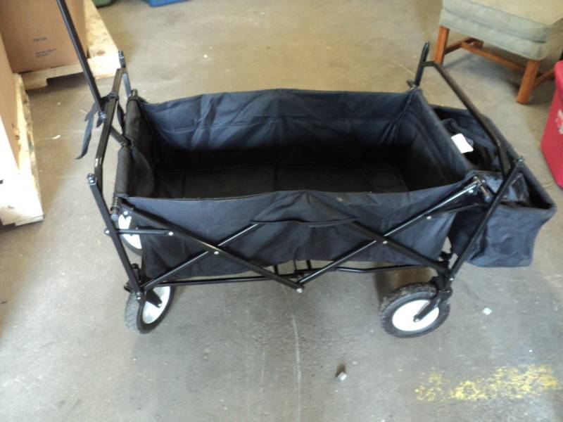 lot 188 image: Collapsible Wagon like new...