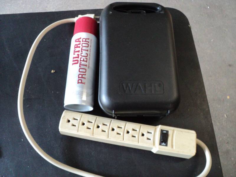 lot 203 image: Wahl Hair Cutting Kit, Ultra Protec...