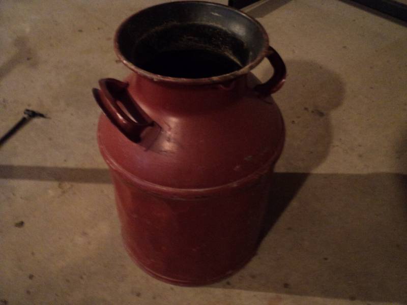 lot 226 image: Milk Can- no cover...