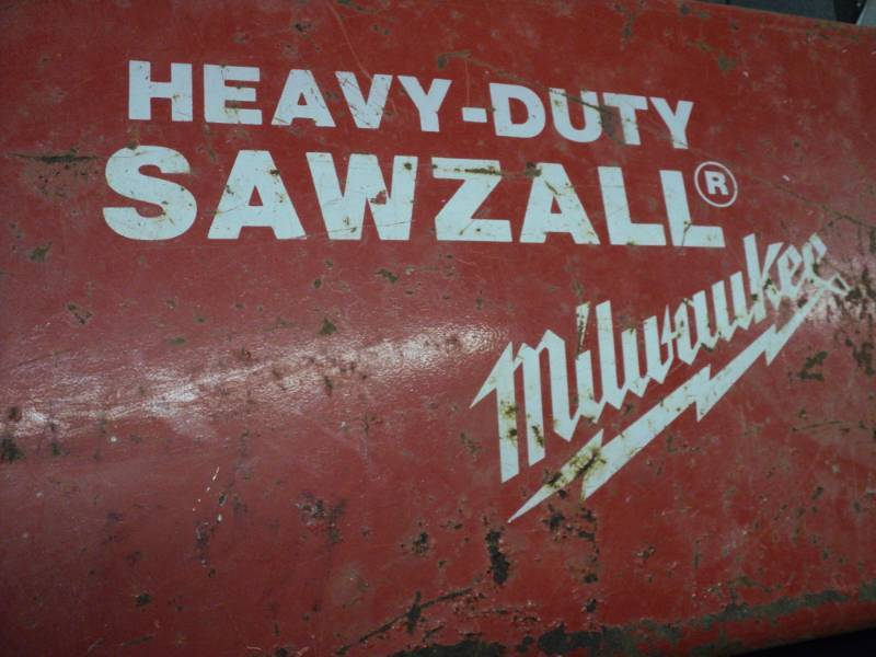 lot 259 image: Milwaukee Heavy Duty Sawzall...