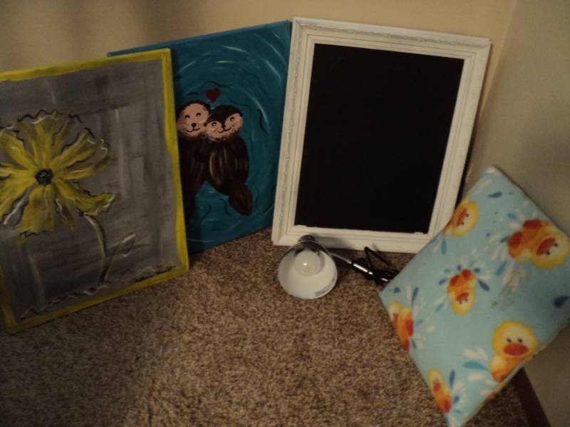 lot 273 image: Caulk Board, Canvas Pictures, Lamp ...