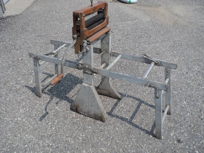 lot 288 image: Wash Stand with Lovell Wringer...
