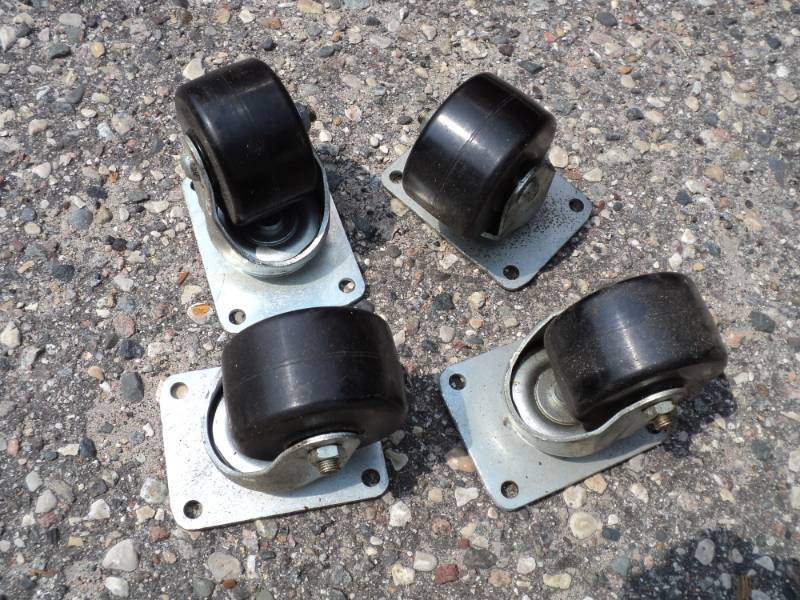 lot 293 image: 4 Casters retail $17 each.  500 lb ...