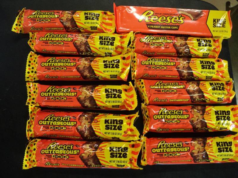 lot 326 image: 12 Bars Reeses Outrageous Bars and...