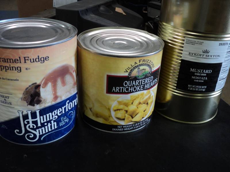 lot 341 image: 1 can Caramel Fudge Topping, 1 can ...