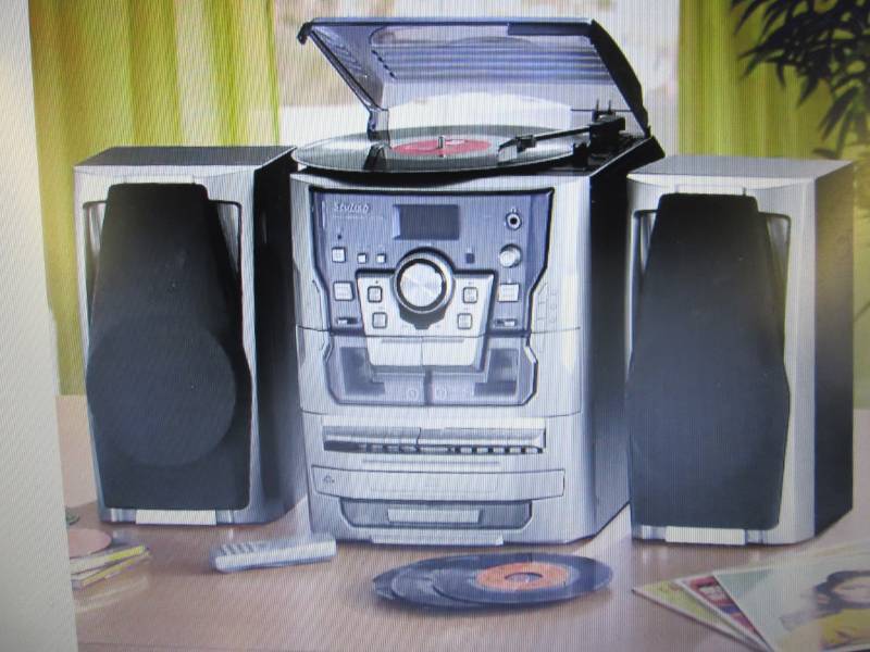 6-in-1 Deluxe Turntable, iPodMP3, ...