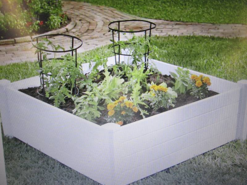 Raised Garden Box open box Retail $...