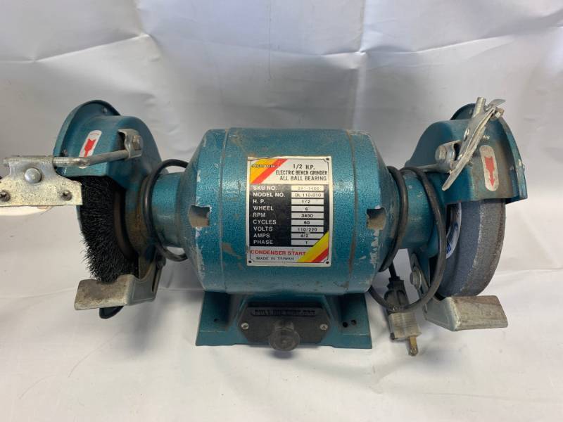 lot 3 image: New 12 hp Electric Bench Grinder