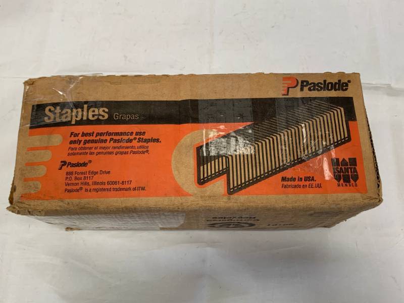 lot 34 image: 30 lb Box of Paslode Staples