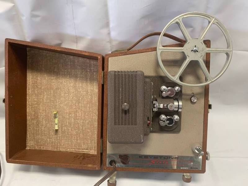 lot 36 image: Keystone Sixty 8mm Movie Projector