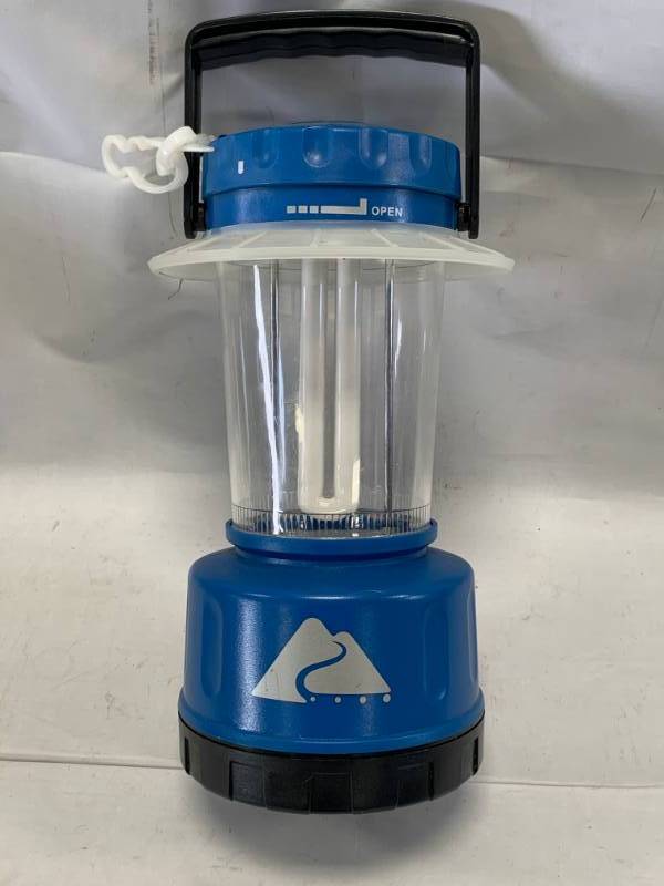 lot 48 image: Battery Operated LED Lantern