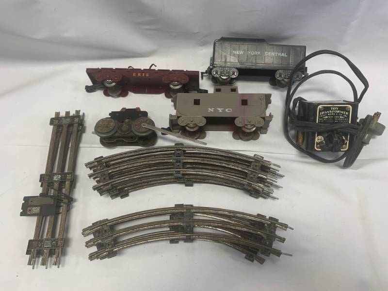 lot 78 image: American Flyer Vintage O Scale Model Train Set