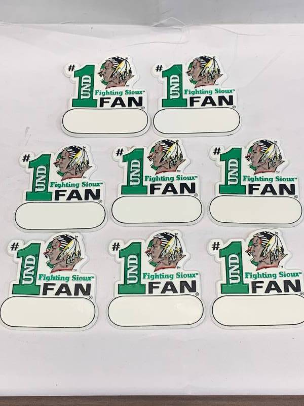 lot 89 image: Lot of 8 UND Fighting Sioux Magnets