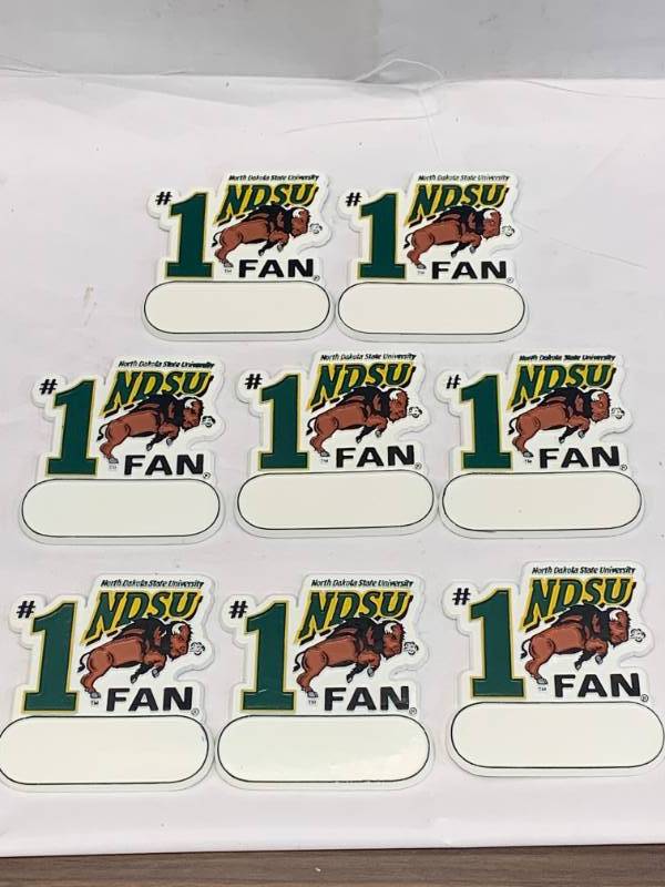 lot 90 image: Lot of 8 NDSU Bison Magnets