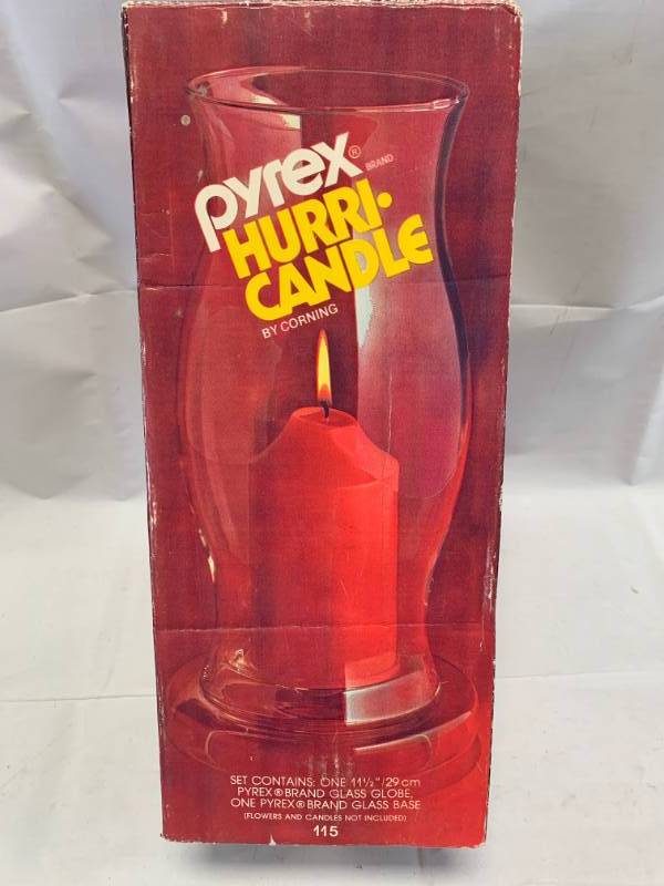 lot 96 image: Vintage Pyrex Hurricandle 11 12 Tall