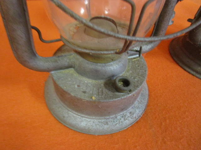 lot 18 image: Vintage Kerosene Lanterns