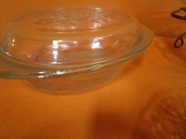 lot 68 image: Kitchen Items