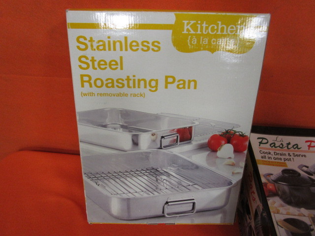 lot 69 image: (New) Kitchen Items