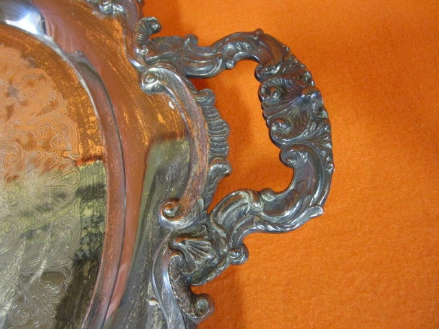 lot 86 image: Large Platter (Silver)