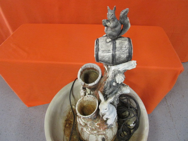 lot 7 image: Water Fountain