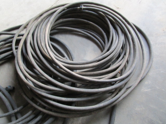 lot 27 image: Soaker Hoses