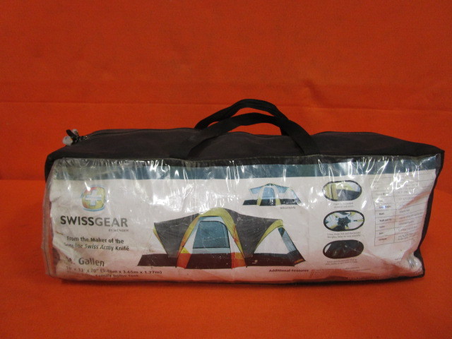lot 129 image: 3 Room 6 Person Tent 18 x 12