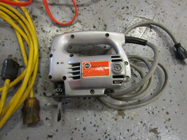 lot 132 image: Jig Saw & Extension Chords