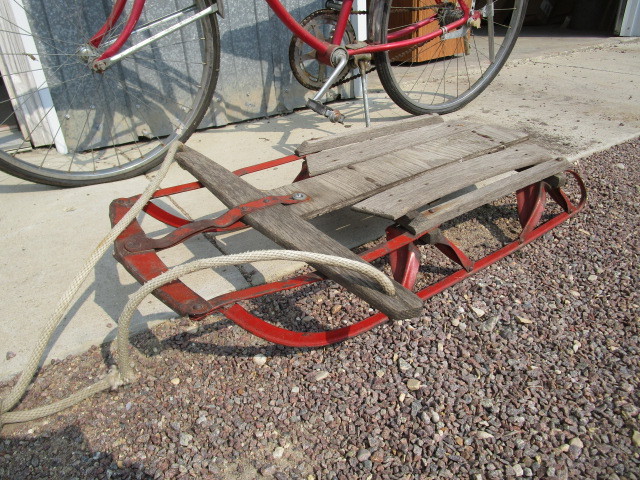 lot 142 image: Vintage Bike & Sled
