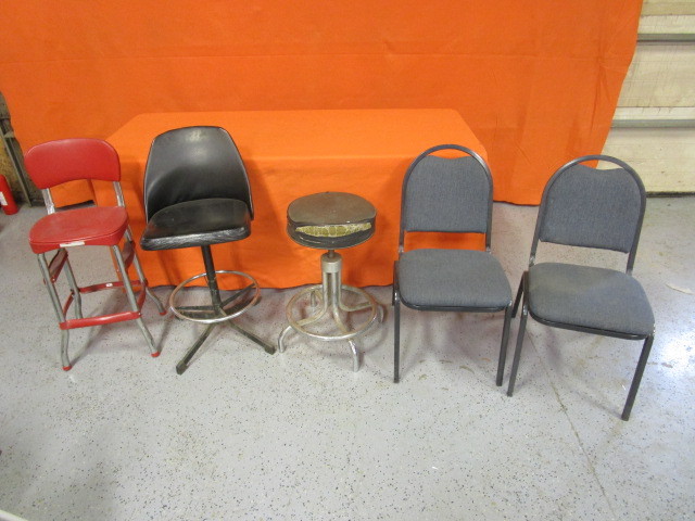 lot 166 image: (5) Shop Chairs