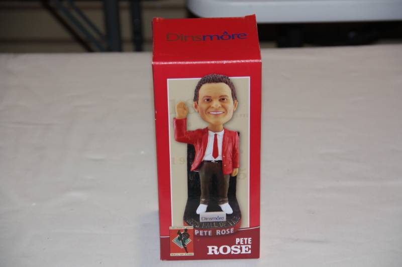 2016 Cincinnati Reds Pete Rose HOF Bobblehead