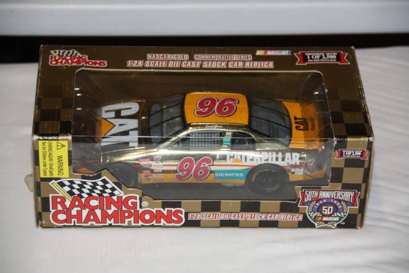 1998 Racing Champions 124 NASCAR Gold Die Cast Car