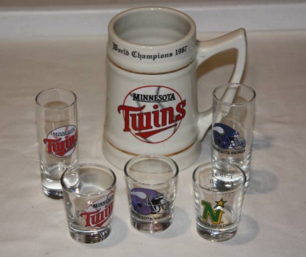 Minnesota Teams Shot Glass and Stein Lot  6 Items