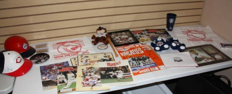 Minnesota Twins Resale Lot  25 Items