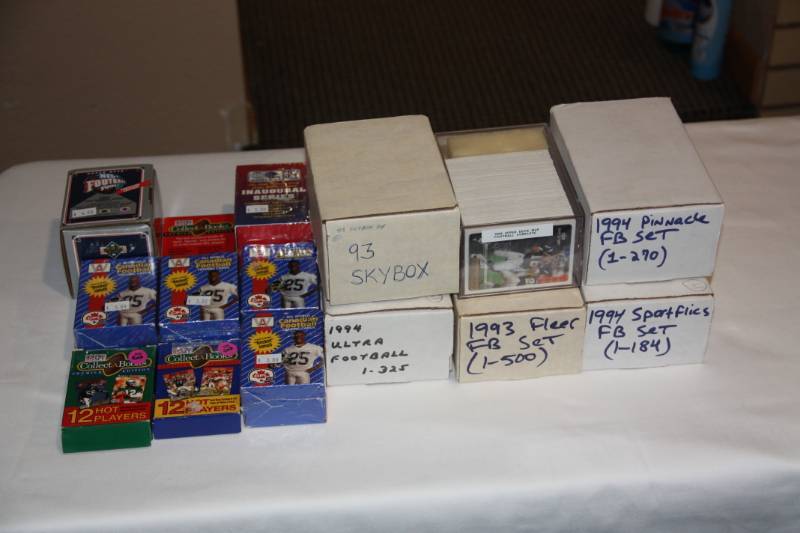 NFL Football Cards Partial and Complete Sets  1000 Cards