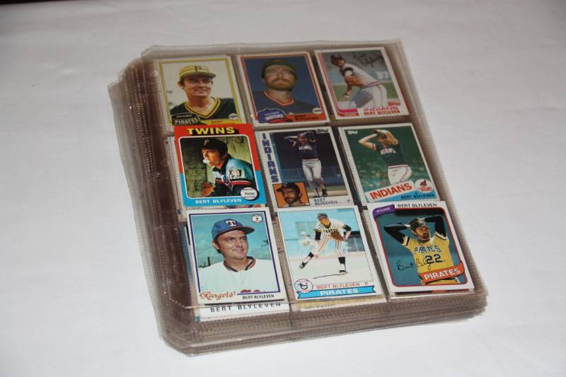 Minnesota Twins 9 Pocket Pages  40 Pages