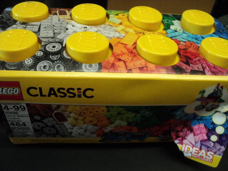 lot 27 image: LEGO Classic...