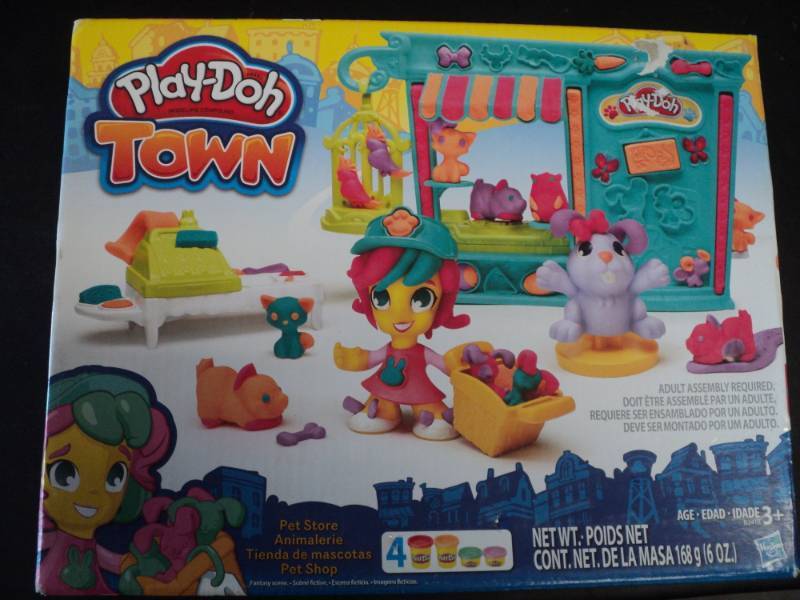 lot 37 image: PlayDoh Town...