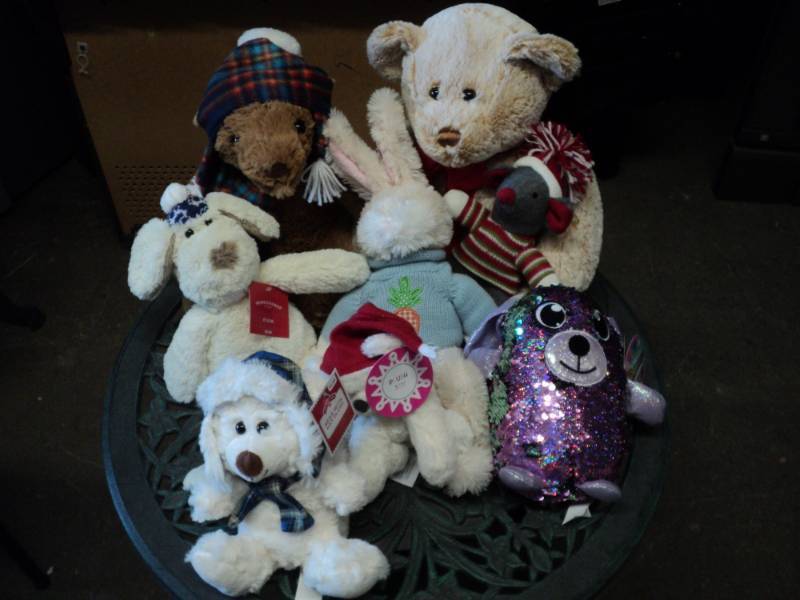 lot 81 image: Stuffed Animals...
