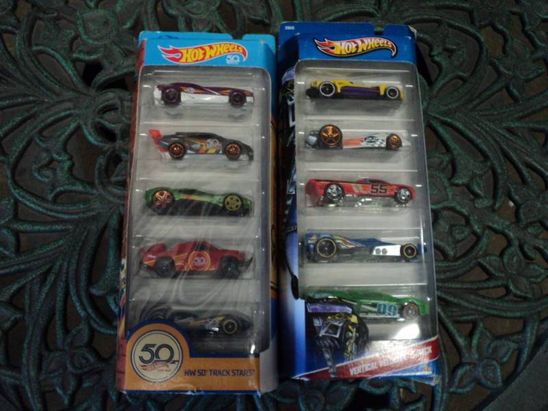 lot 85 image: 2 Sets of Hot Wheels- Hwy 50 Track ...