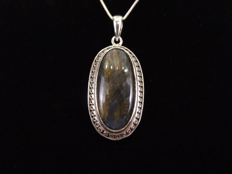 lot 2 image: .925 Sterling Silver Jasper Cabochon Pendant Necklace