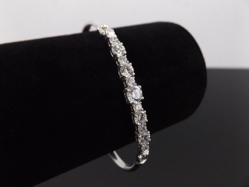 lot 36 image: .925 Sterling Silver Crystal Hook Clasp Bangle Bracelet