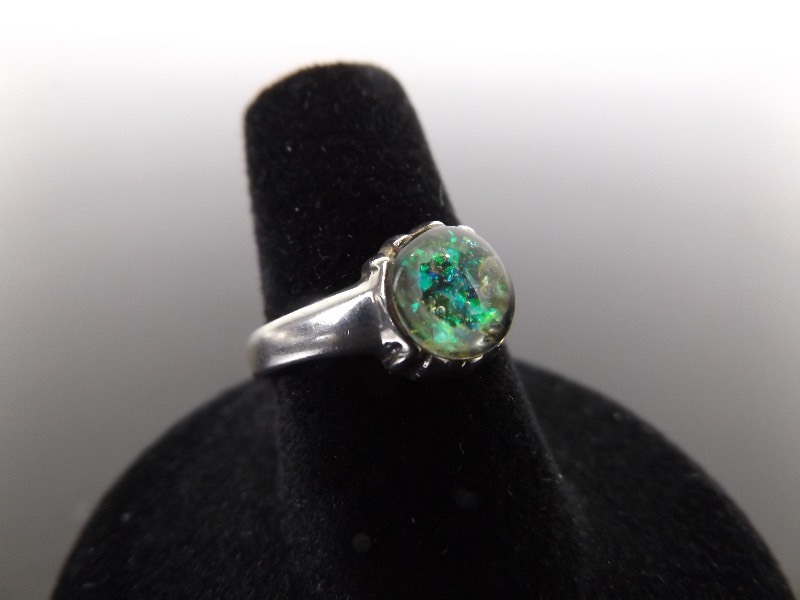 lot 51 image: .925 Sterling Silver Dichroic Glass Foil Cabochon Ring Size 6.25