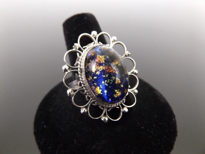 lot 62 image: .925 Sterling Silver Dichroic Glass Foil Cabochon Ring Size 9