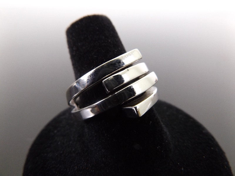 lot 71 image: .925 Sterling Silver Artisan Ring Size 8