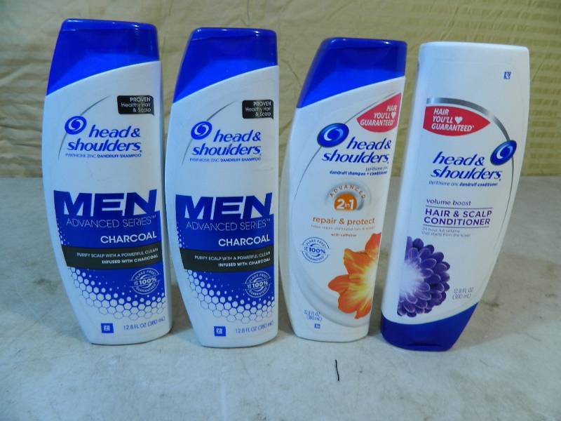 lot 33 image: 4 New Bottles of Head and Shoulders