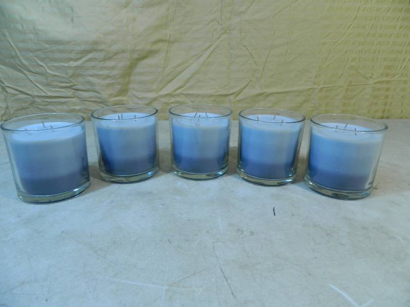 lot 34 image: 5 New Langley Empire 3 Wick Candles